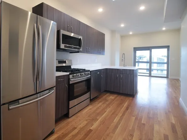 66 Frankfort St APT 1R, Boston, MA 02128