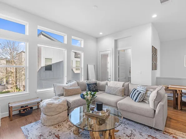 502 W Donovan St #F, Houston, TX 77091