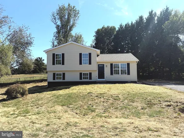 31 Crestview Dr, Martinsburg, WV 25405