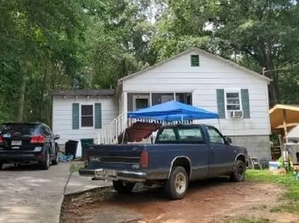 142 Molette St, Carrollton, GA 30117