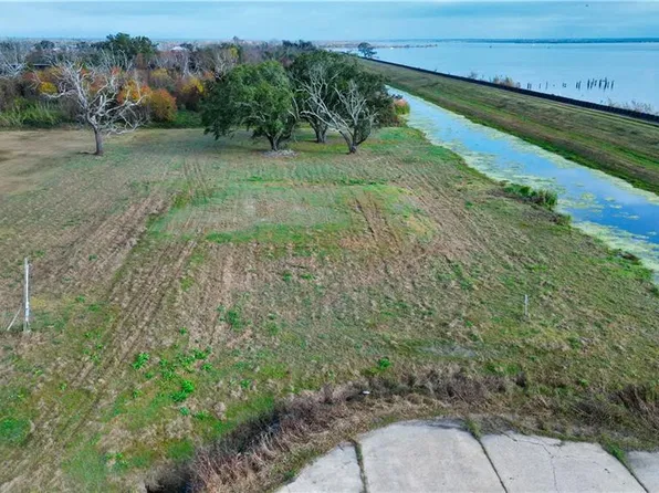 15A Yacht Pen Ln, Lafitte, LA 70067