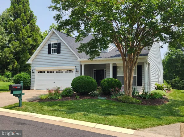 11923 Legacy Woods Dr, Fredericksburg, VA 22407
