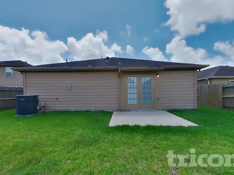 2437 Regatta Ln — Photo 19