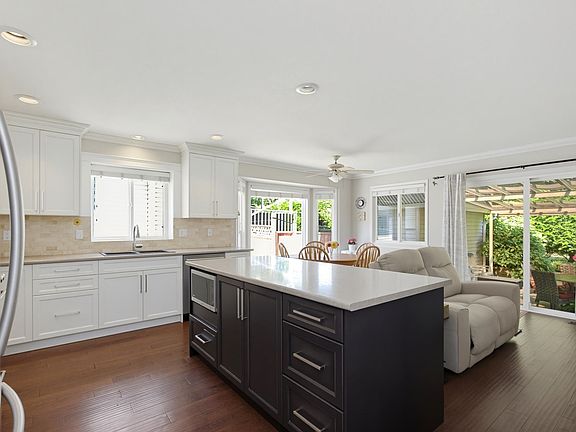 3rd image of 31431 Southern Dr