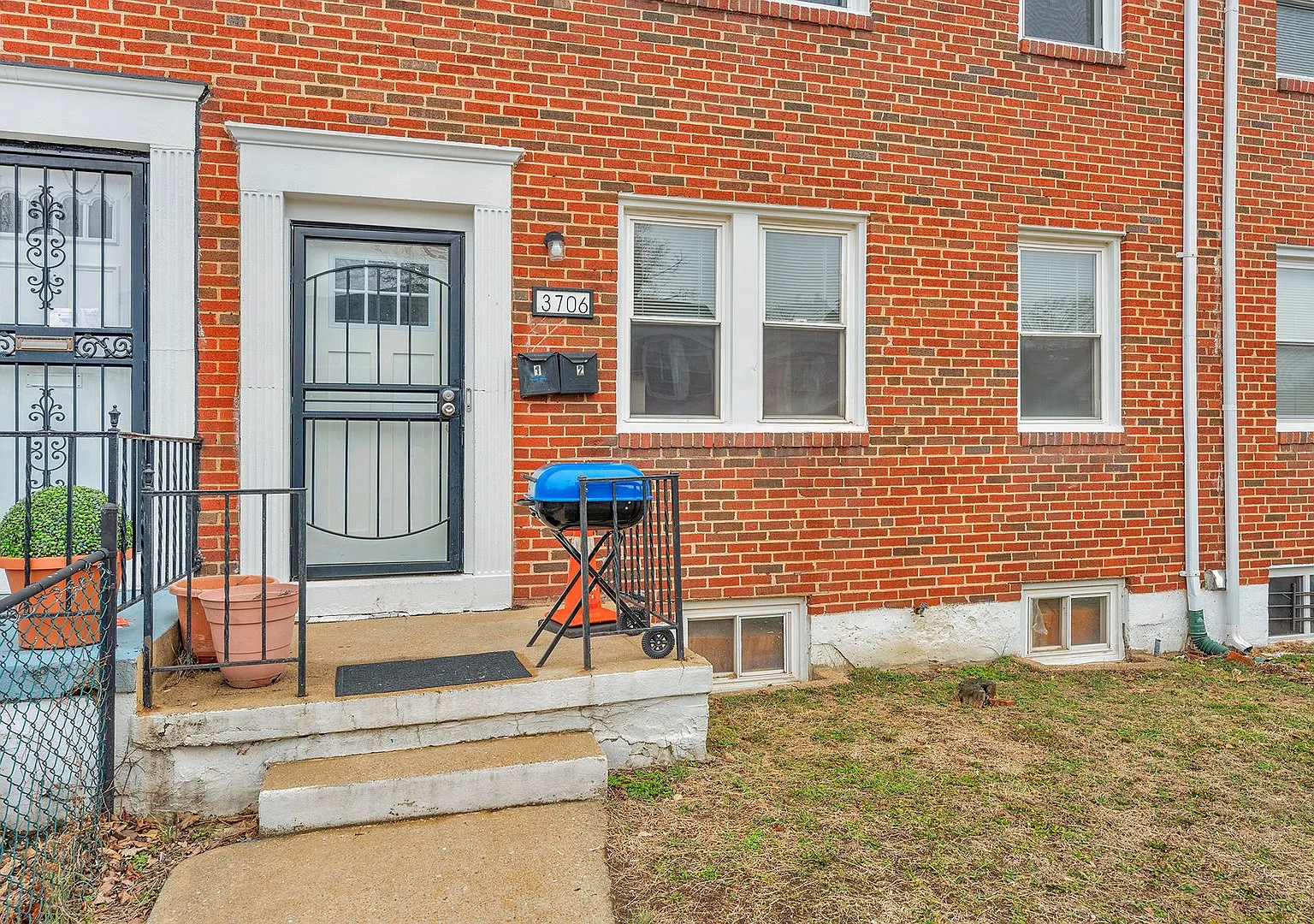3706 W Franklin St Baltimore 21229 — Photo 2