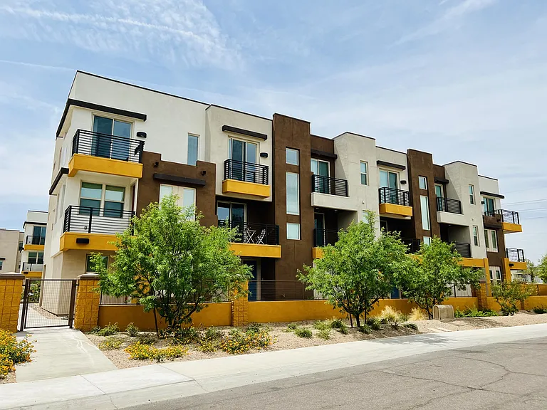 Scottsdale Hayden Townhomes — Photo 3