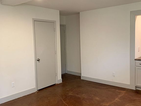 4th image of 107 W Broadway #26