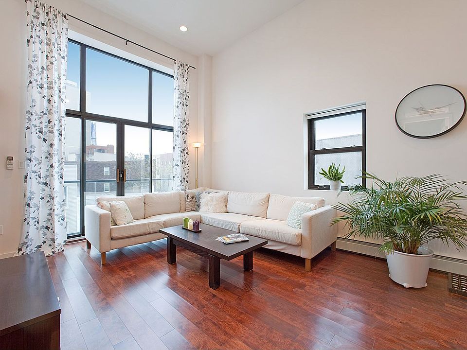 189 Greenpoint Condos
