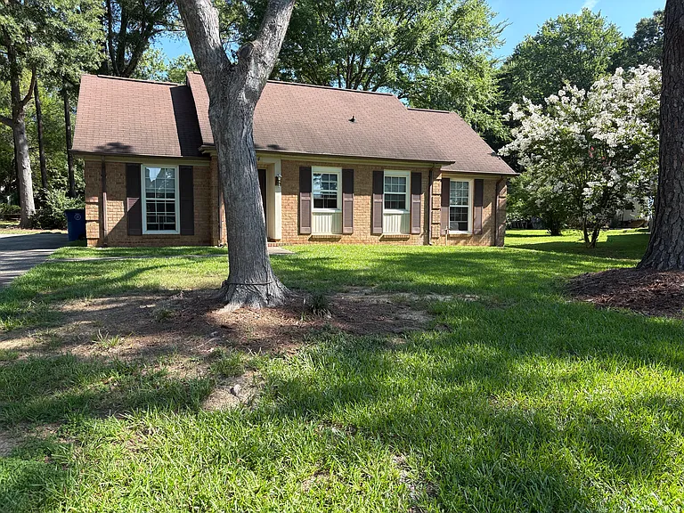 124 Apple Tree Ct — Photo 5