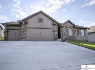 6111 S 193rd St, Omaha, NE 68135