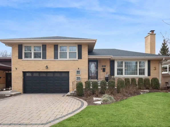 8114 Kedvale Ave, Skokie, IL 60076
