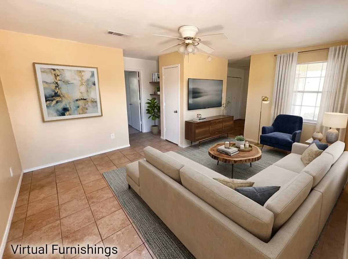 Building Photo - 1703 Benttree Dr #B