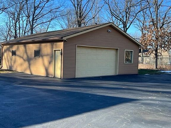 4th image of N2467 Knollwood Dr