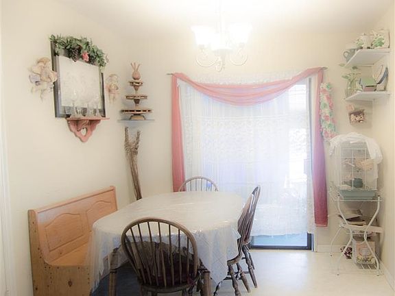 3rd image of 1134 Leggett St