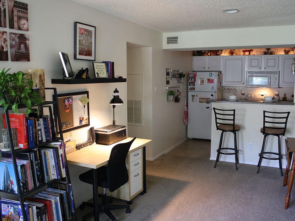 Living Room/Kitchen