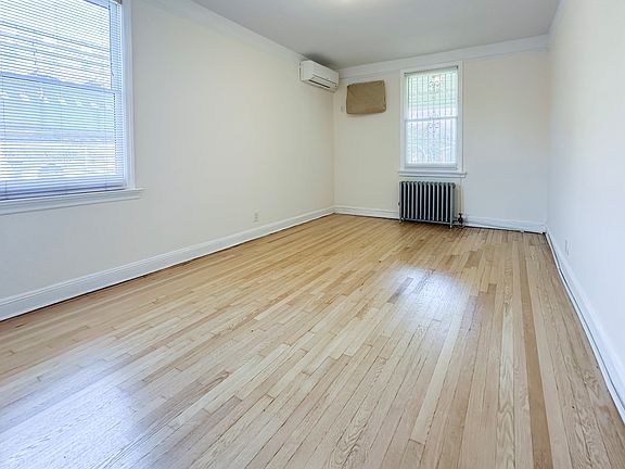 3rd image of 31-01 34th Ave #2