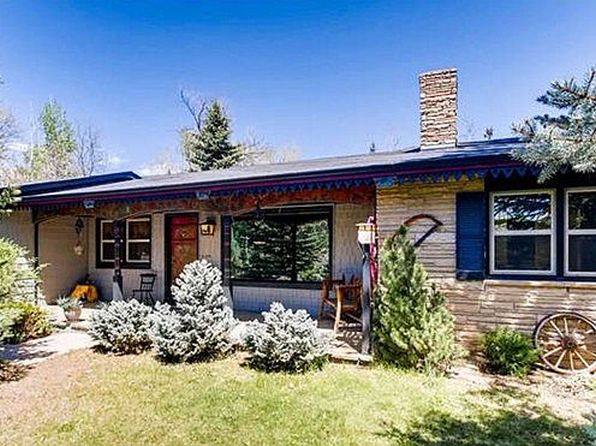 2010 Flora Ct