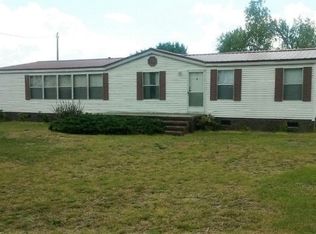 214 Scotts Store Rd, Mount Olive, NC 28365