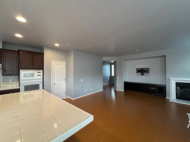 5264 Southcreek — Photo 2