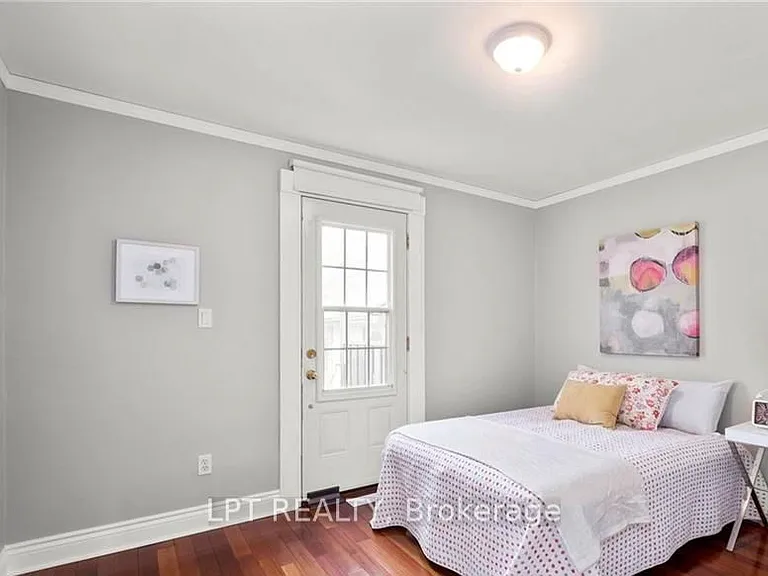 20 Gregory St — Photo 4