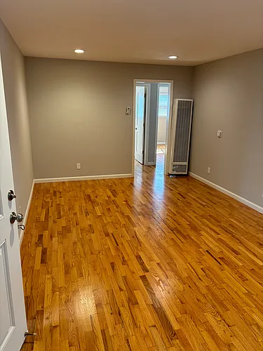 209 Milbrae Ln #3 Photo 1