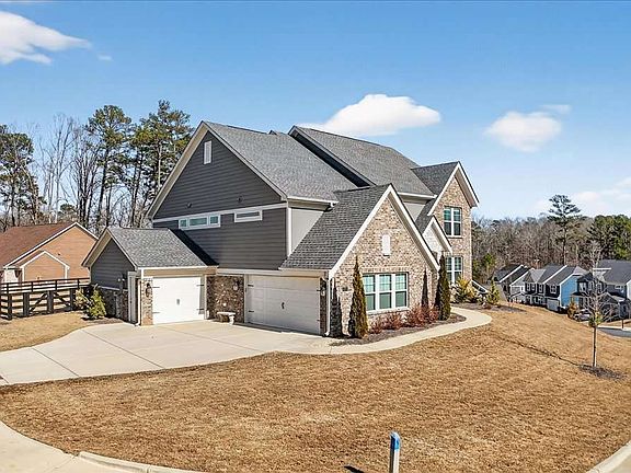 3rd image of 8110 Tavern Rd