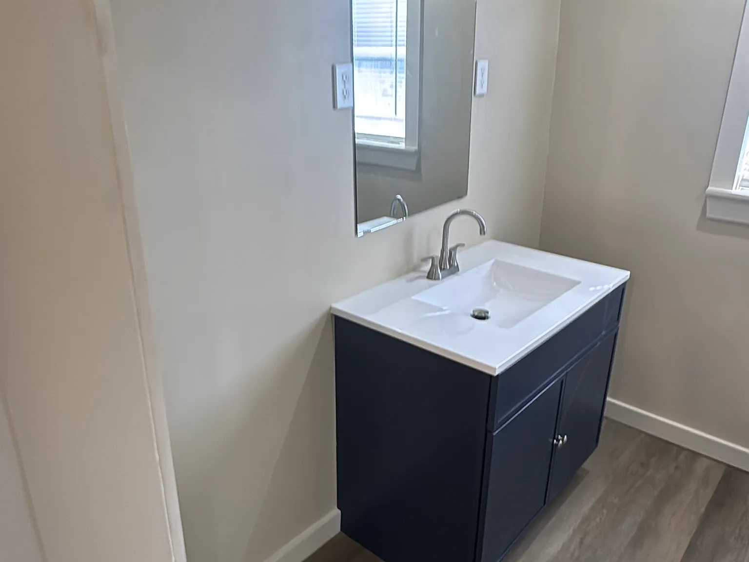 2 bed, 1300 sqft, $1,975 — Photo 2