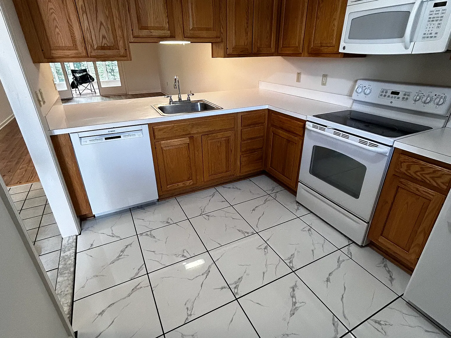 243 Black Oak Dr — Photo 4