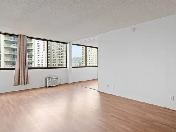1255 Nuuanu Ave APT E1604, Honolulu, HI 96817