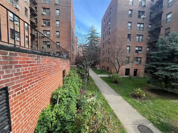 105-20 66th Avenue image 13 of 14