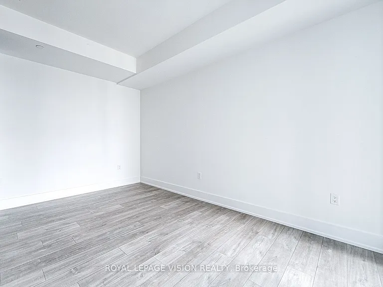 858 Dupont St #401 — Photo 14