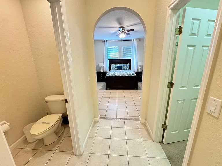 4986 Thames St W — Photo 22