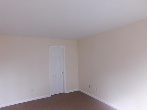 4th image of 81 Huntington Tpke #81