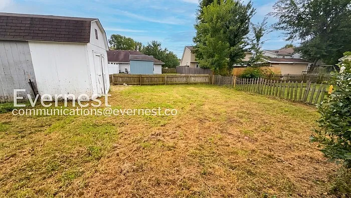 1041 Dean Dr — Photo 20
