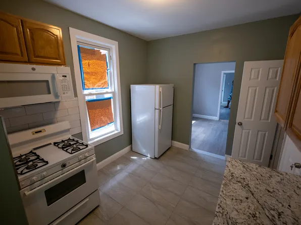 9728 Flatlands Avenue image 36 of 40