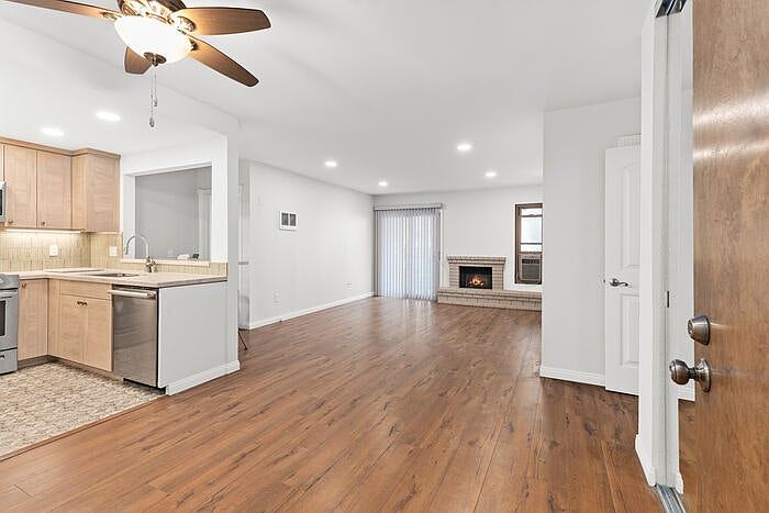 1st image of 2950 Broadway Unit 22