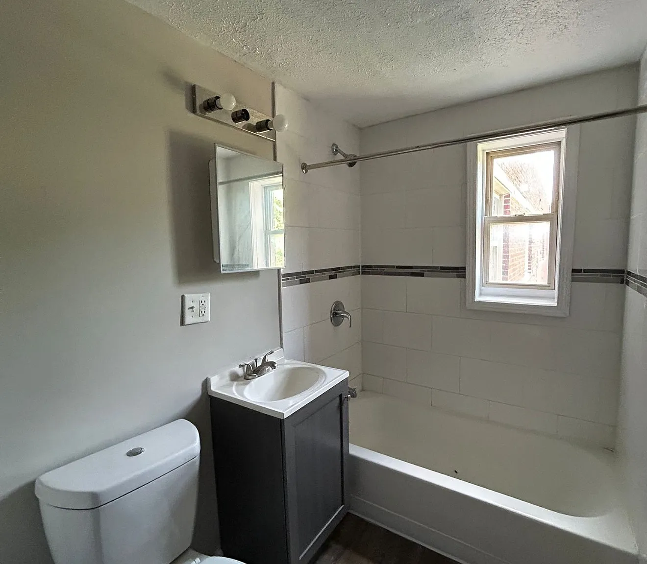 Irvington Living — Photo 2