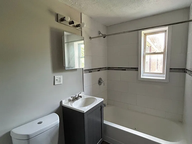 Irvington Living — Photo 2
