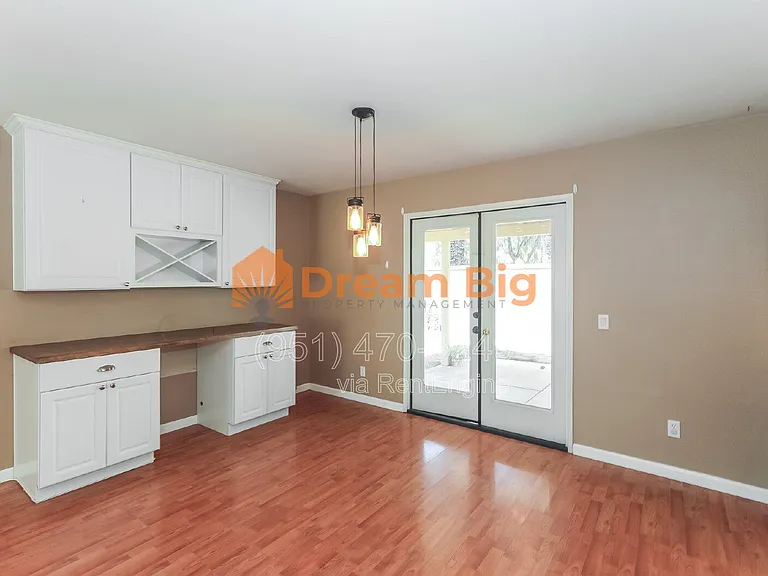 1493 Evergreen Ave — Photo 9