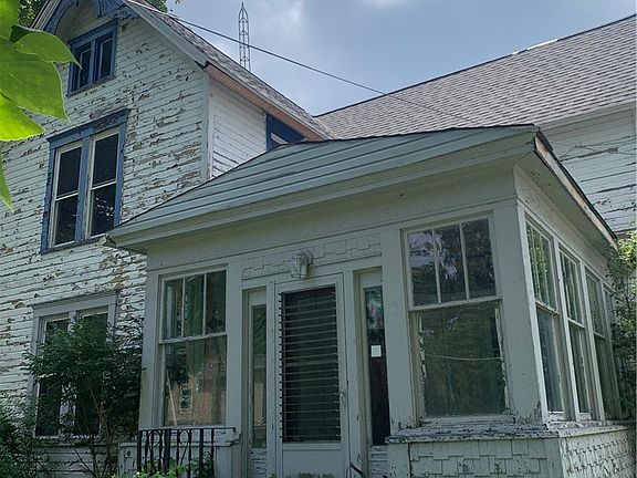 3rd image of 334 State St