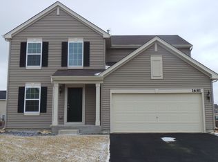 1681 Fallbrook Dr, Hampshire, IL 60140