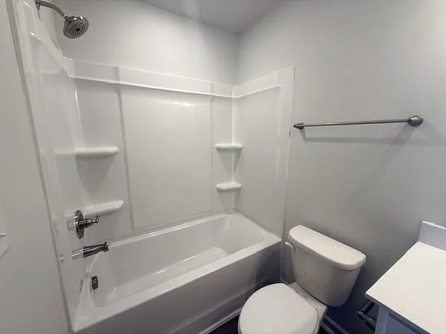121 Bartlett Dr — Photo 6