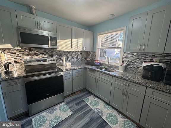 2nd image of 138 Coulbourn Dr