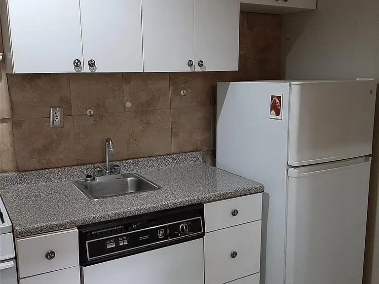 1 Hillside Ave #1A — Photo 20