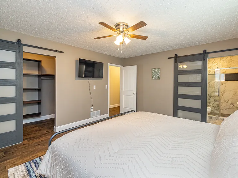 6200 Flaherty Rd — Photo 7