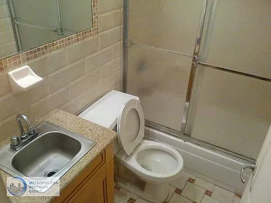 Rented by Metropolitan Property Group | media 23