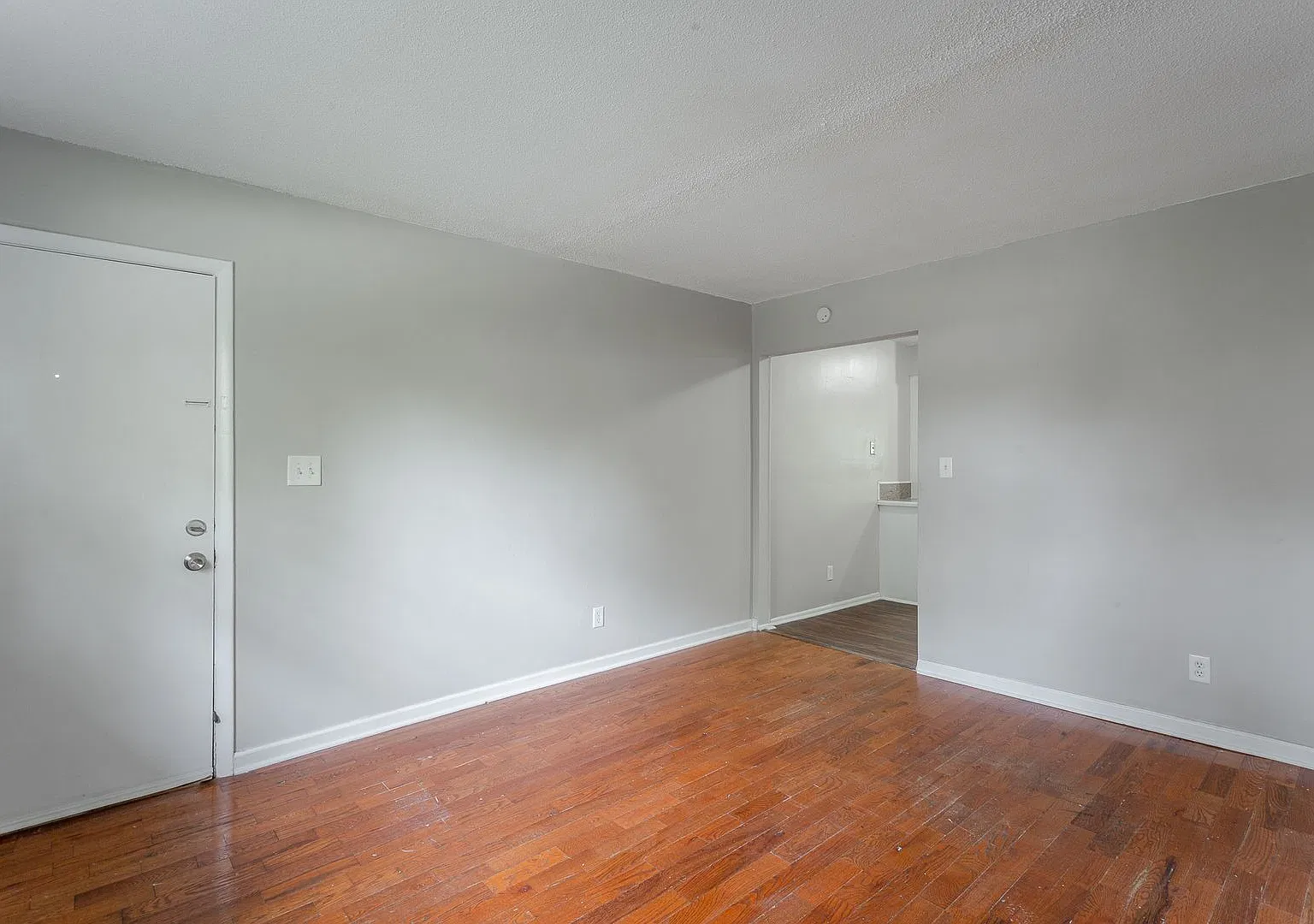 Charming Multifamily Living at 1407 Mana Lane — Photo 2