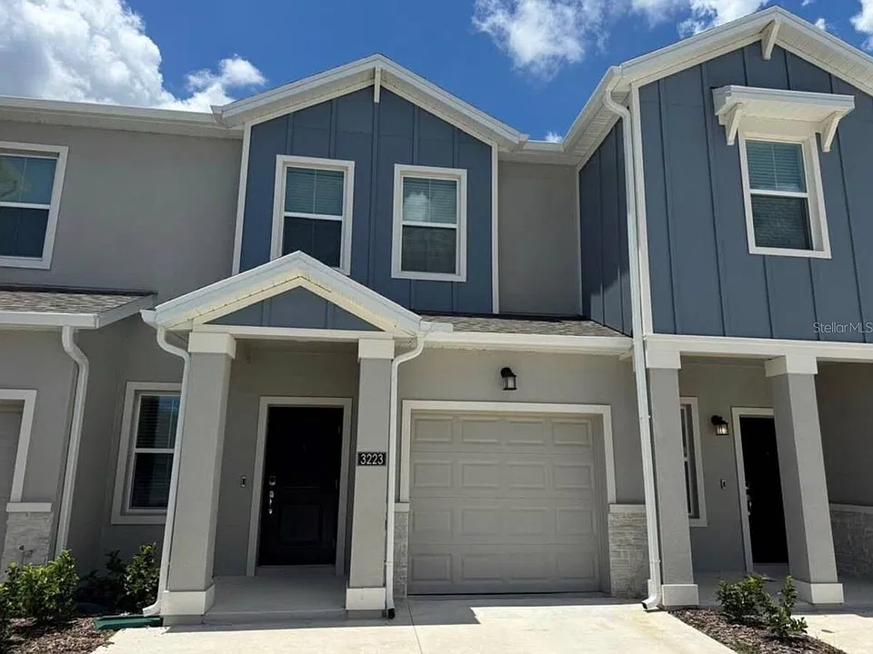 3223 Laurent Loop