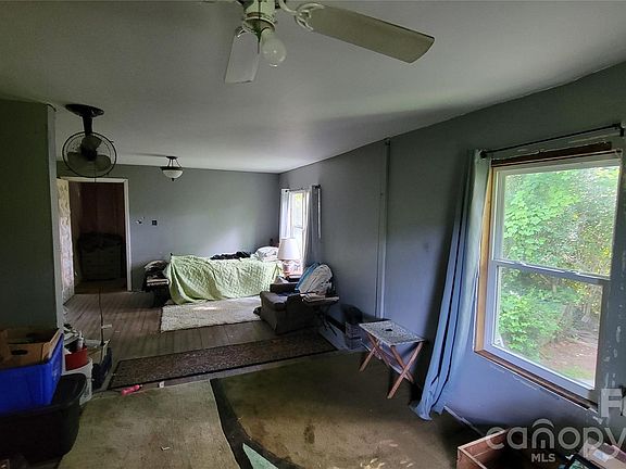 5th image of 160 Cleveland Rd