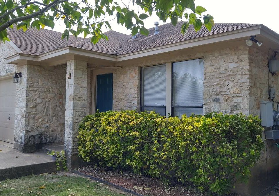 1st image of 2507 Cypress Ln #A
